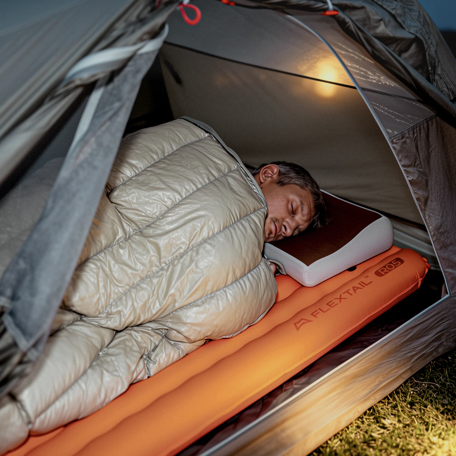 TINY Sleeping Pad R05 Large- Larger, Lighter, More Comfortable (196cm, 5.6 R-value) - Image 13